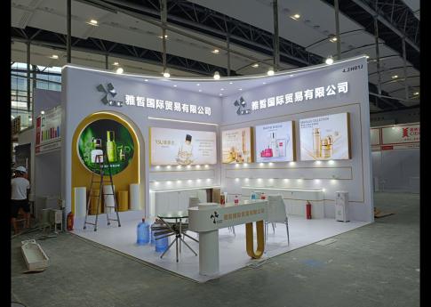2025年9月廣州美博會(huì)雅皙國(guó)際貿(mào)易展臺(tái)搭建第二天現(xiàn)場(chǎng)效果