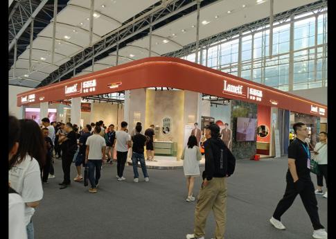 2025年7月廣州建博會樂邁石晶展臺現場效果
