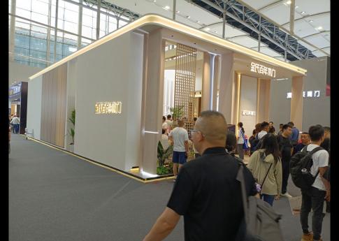 2025年7月廣州建博會金氏百年木門展臺現場效果